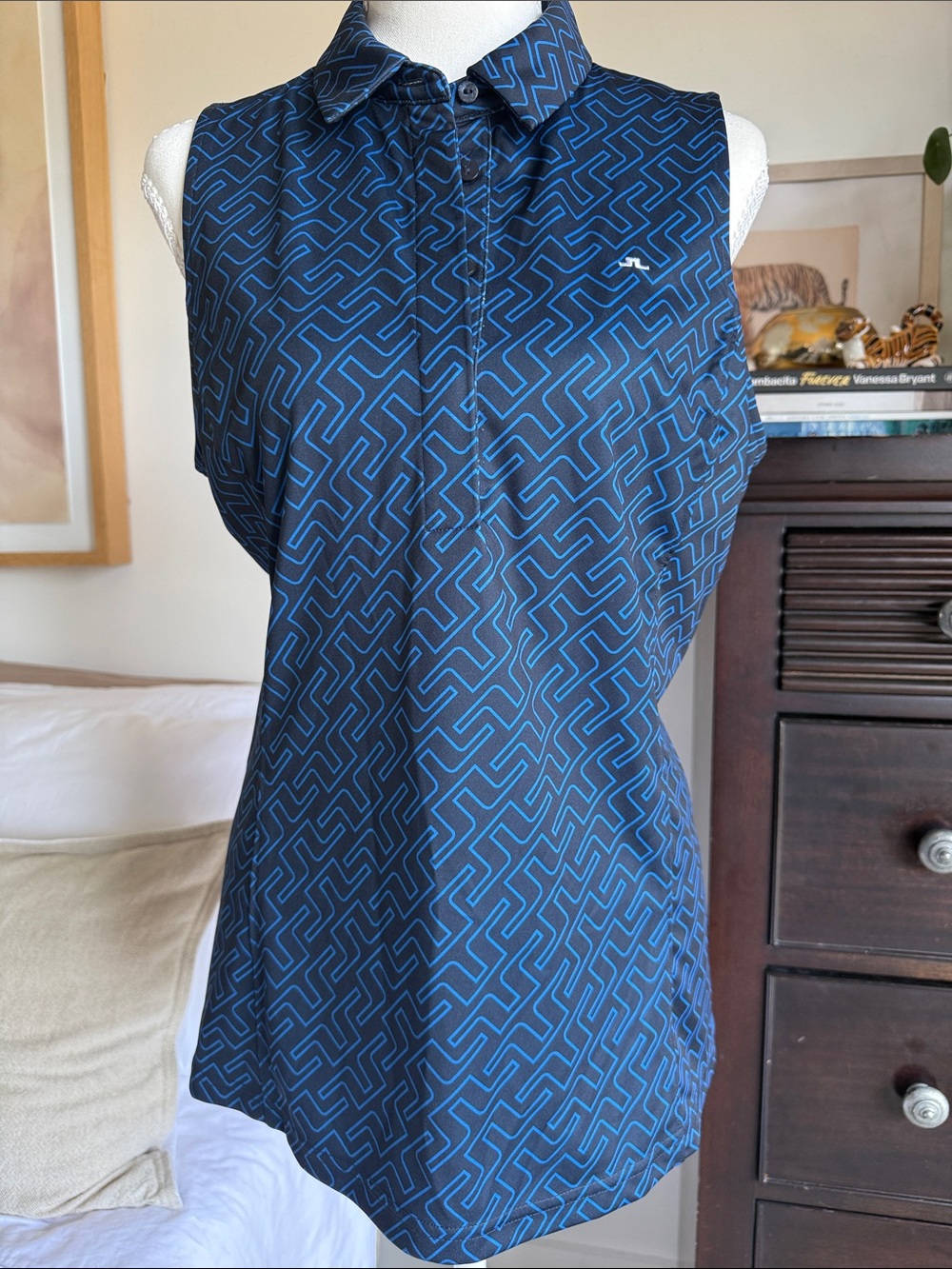J. LINDEBERG Sleeveless Golf Top in Navy/Blue